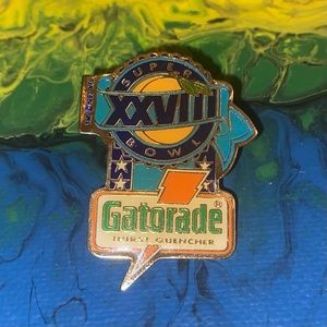 5/$25 NFL Super Bowl XXVIII 28 Gatorade Vendor Pin Atlanta GA Cowboys & Bills